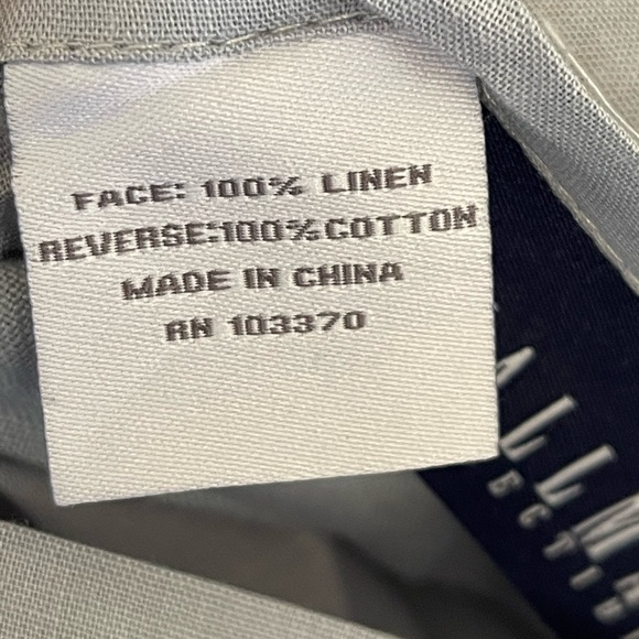 Hallmart Collectibles 100% Linen Comforter Set in light blue. Twin size. New. - Picture 5 of 9